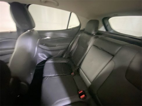 Used 2023 Buick Encore GX Essence image 12