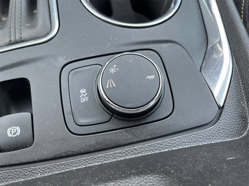 Used 2018 Chevrolet Traverse LT image 29