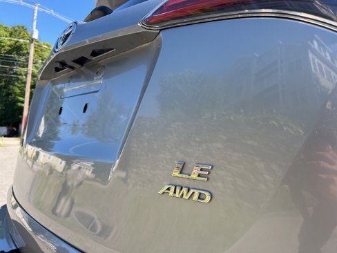 Used 2018 Toyota RAV4 LE image 7