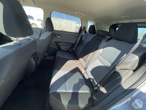 Used 2023 Nissan Rogue SV image 25