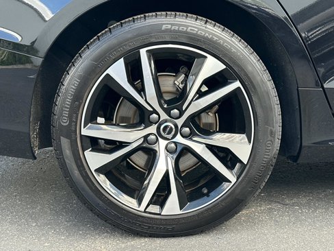 Certified 2024 Volvo S60 B5 Core image 26