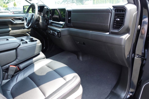 Used 2023 Chevrolet Silverado 1500 LT image 36