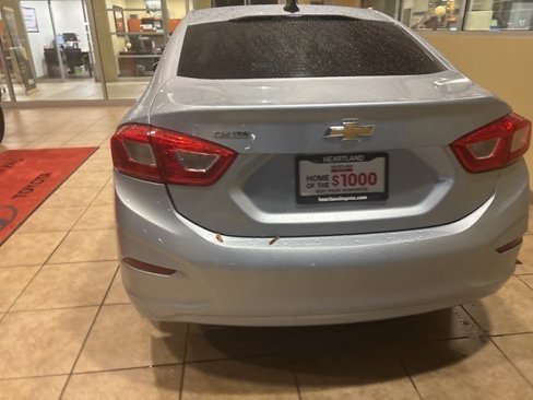 Used 2017 Chevrolet Cruze LS image 9