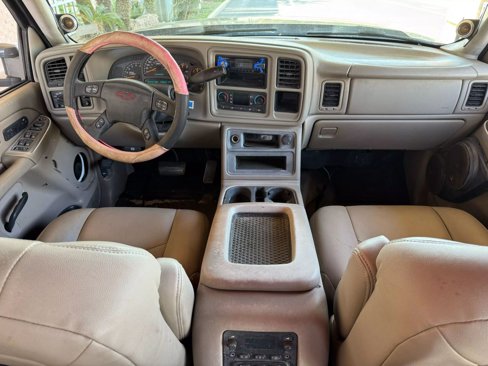 Used 2004 Chevrolet Suburban Z71 w/ Preferred Equipment Group image 25