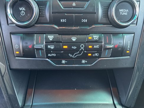 Used 2017 Ford Explorer XLT w/ Equipment Group 202A image 46