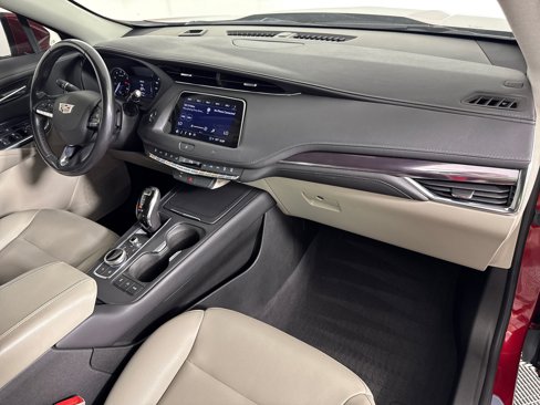 Used 2021 Cadillac XT4 Luxury image 31