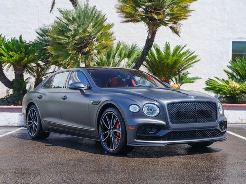 Used 2024 Bentley Flying Spur V8 image 27