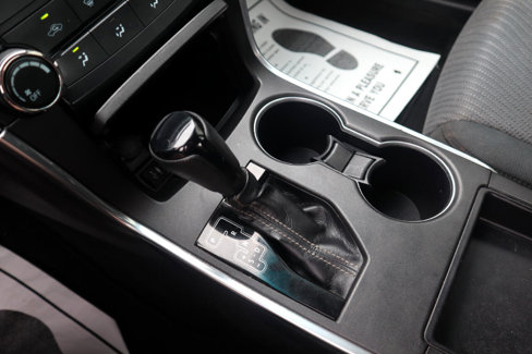 Used 2015 Toyota Camry LE image 61