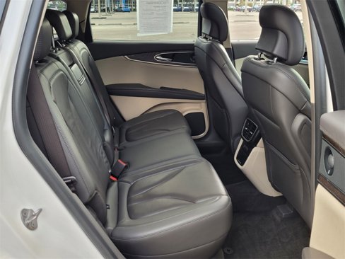 Used 2019 Lincoln Nautilus Reserve image 12