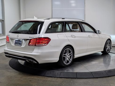 Used 2016 Mercedes-Benz E 350 4MATIC Wagon w/ Premium Package image 9