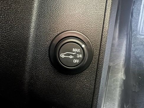 Used 2018 Chevrolet Equinox LT image 19