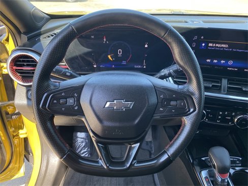 Used 2024 Chevrolet Trax RS w/ Sunroof Package image 37