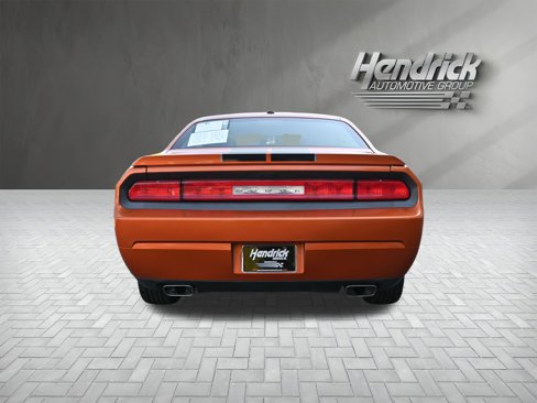 Used 2011 Dodge Challenger image 8