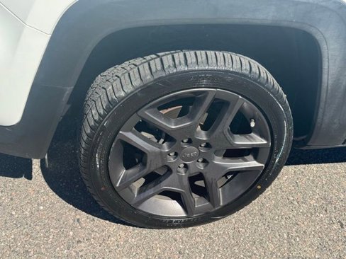Certified 2021 Jeep Renegade Latitude image 10