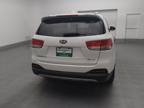 Used 2017 Kia Sorento EX image 7