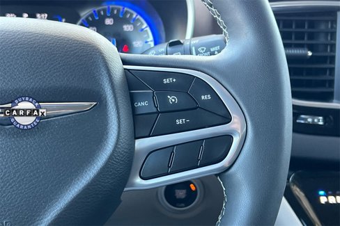 Used 2023 Chrysler Voyager LX image 34