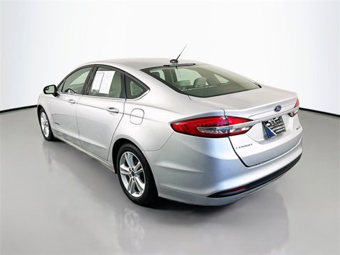 Used 2018 Ford Fusion S image 5
