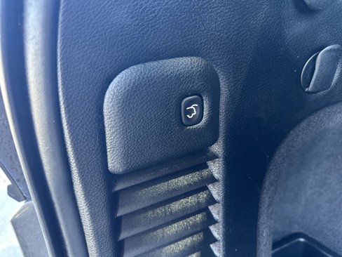 Used 2018 Jeep Grand Cherokee Altitude image 25