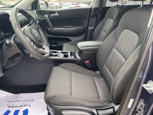 Used 2022 Kia Sportage LX image 9