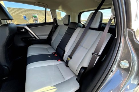 Used 2018 Toyota RAV4 Limited image 15