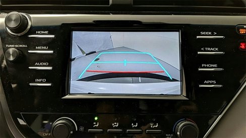 Used 2018 Toyota Camry LE image 42