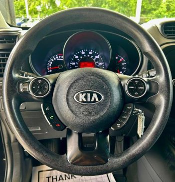 Used 2016 Kia Soul image 12