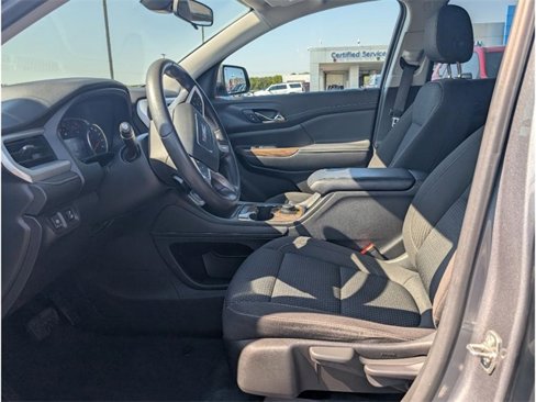 Used 2022 GMC Acadia SLE image 14