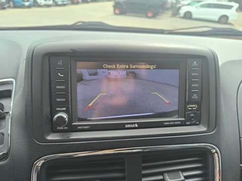Used 2020 Dodge Grand Caravan SXT image 22