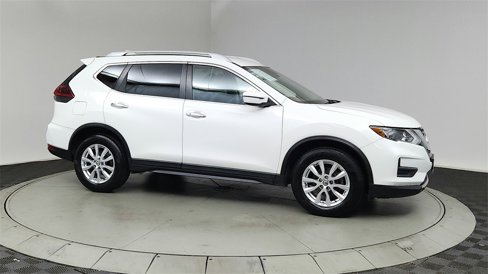 Used 2019 Nissan Rogue SV image 1