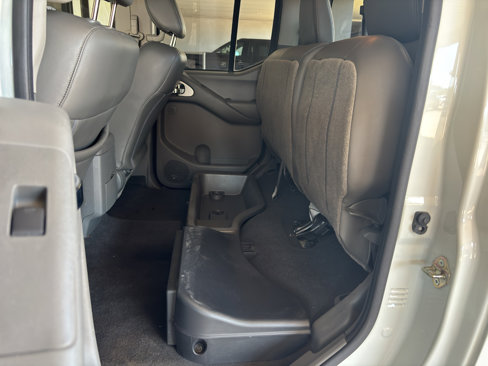 Used 2019 Nissan Frontier SL image 37