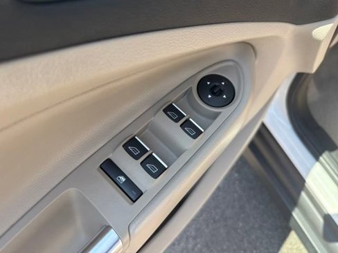 Used 2016 Ford C-MAX Energi SEL w/ Equipment Group 302A image 11