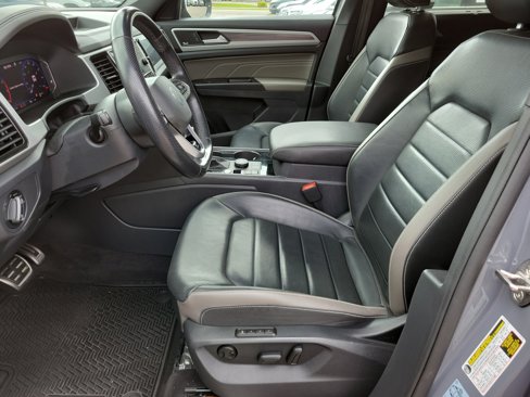 Used 2021 Volkswagen Atlas Cross Sport SEL Premium image 14