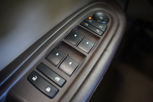 Used 2013 GMC Acadia Denali image 26