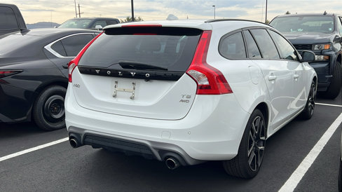 Used 2018 Volvo V60 T5 Dynamic w/ Vision Package image 3