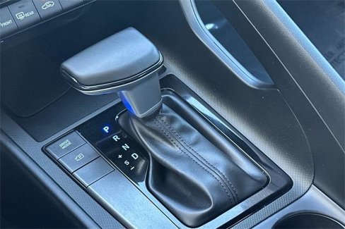 Used 2025 Hyundai Elantra Sport image 21