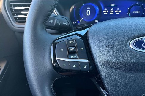 Used 2022 Ford Escape SEL w/ Technology Package image 18
