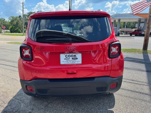 Used 2022 Jeep Renegade Latitude w/ Convenience Group image 7