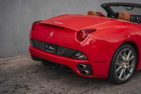 Used 2011 Ferrari California image 24