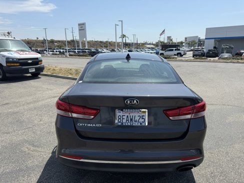 Used 2017 Kia Optima LX w/ Driver Convenience Package image 5