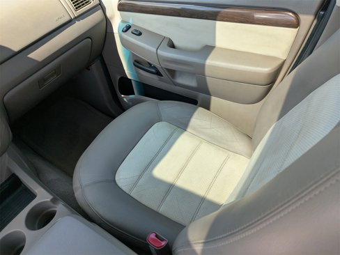 Used 2003 Ford Explorer Eddie Bauer image 20