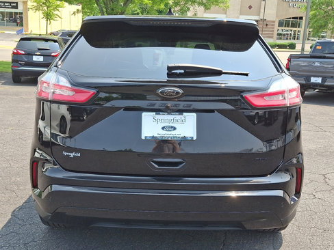 Used 2022 Ford Edge SE w/ Black Appearance Package image 5