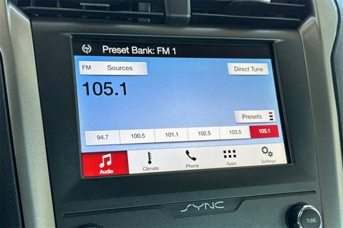 Used 2019 Ford Fusion SE image 26