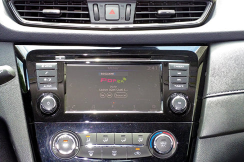 Used 2020 Nissan Rogue S image 19