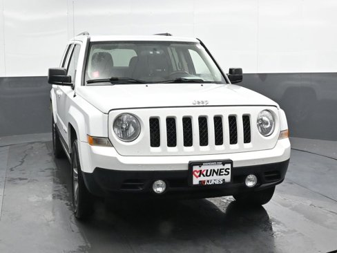 Used 2015 Jeep Patriot High Altitude image 4