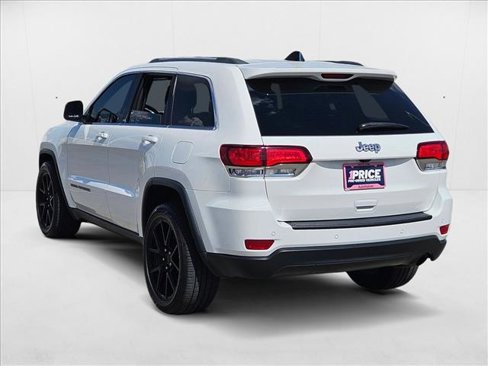 Used 2020 Jeep Grand Cherokee Laredo image 7