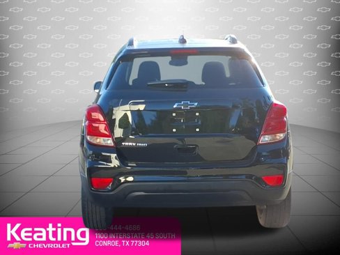 Used 2022 Chevrolet Trax LT w/ Midnight Edition image 7