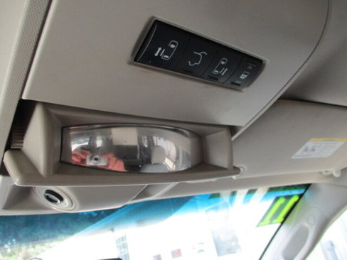 Used 2011 Dodge Grand Caravan Crew w/ Entertainment Group 1 image 35