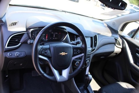 Used 2021 Chevrolet Trax LT w/ Driver Confidence Package image 13