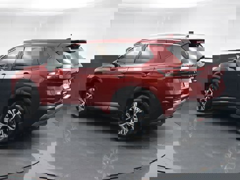 Used 2022 Nissan Rogue SV w/ SV Premium Package image 5