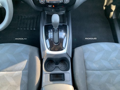 Used 2016 Nissan Rogue SV image 17